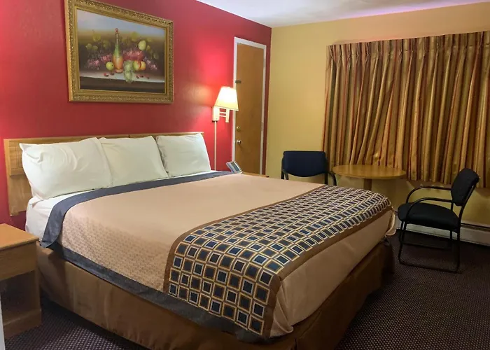 Utica Rest Inn